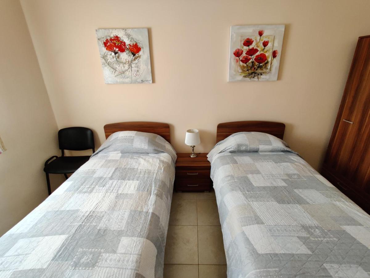 Doms Apartment Tarxien Luaran gambar