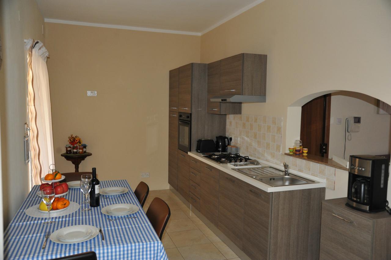 Doms Apartment Tarxien Bilik gambar